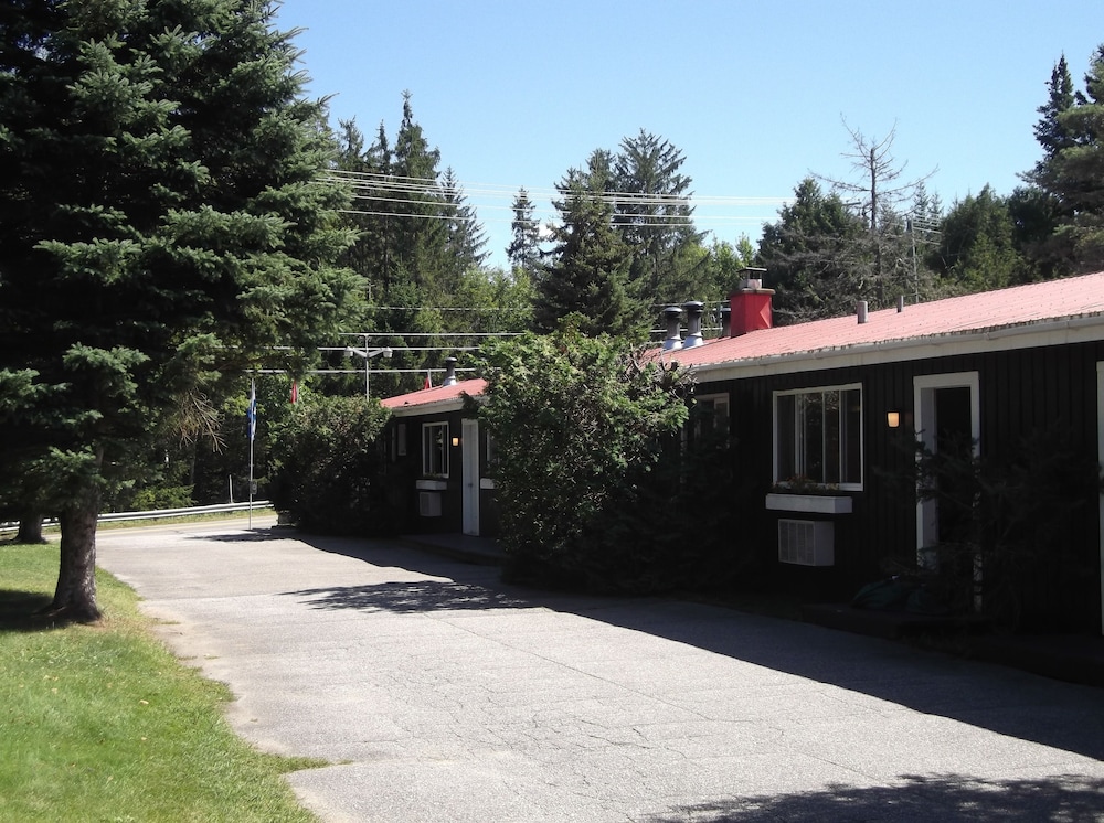 Auberge Mountain View Inn 30/32
