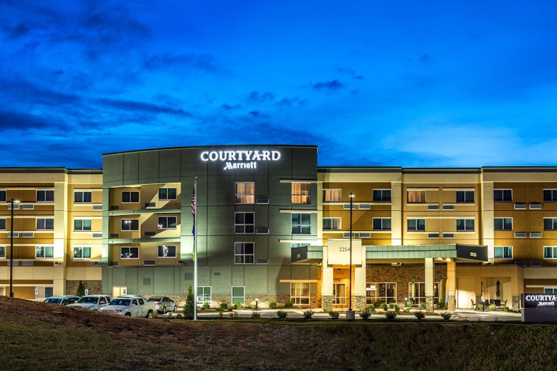 Courtyard Somerset 2/15