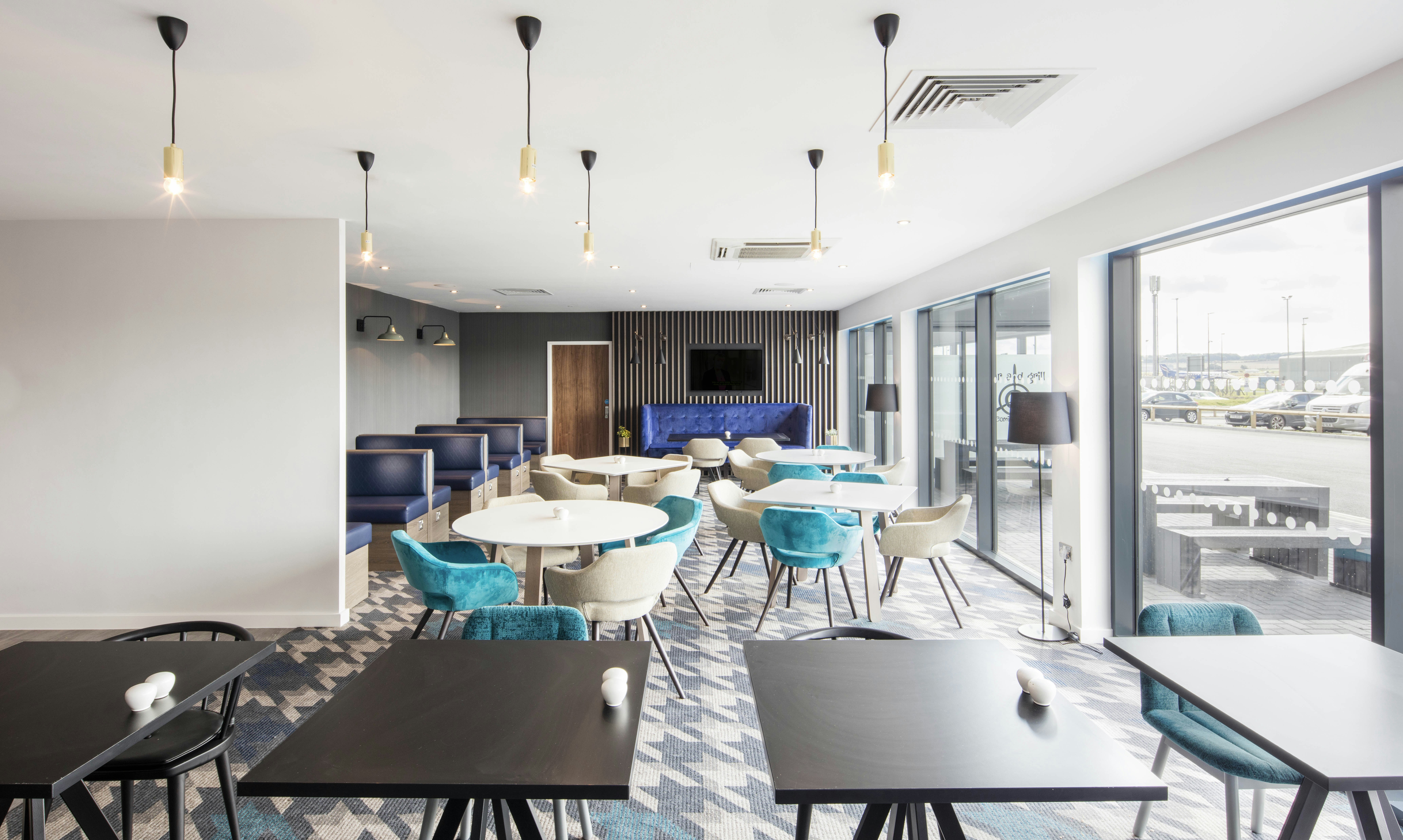 Hampton By Hilton Humberside Airport 36/38