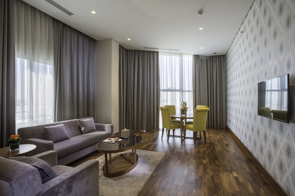 The Avenue Doha 30/35