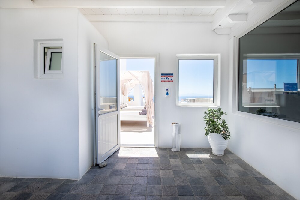 Sea & Stone Residence 6/50