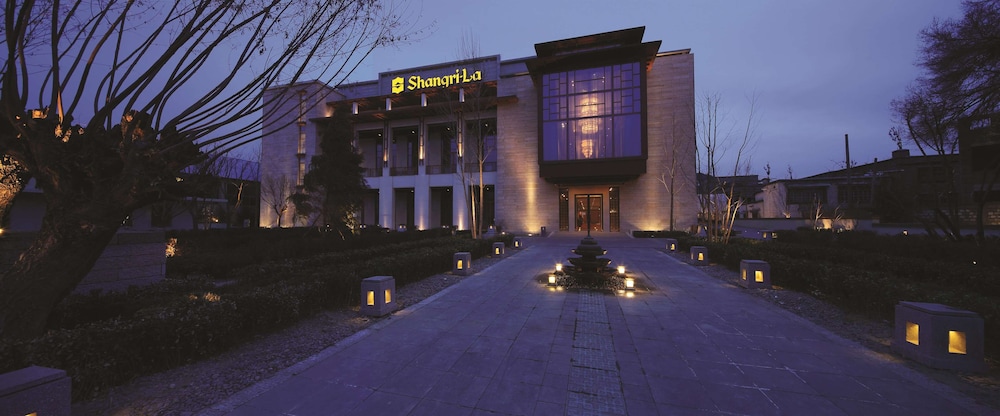Shangri-La Lhasa 8/50