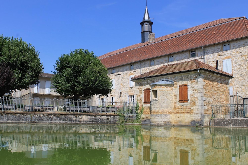 HOTEL LE BOURGOGNE 45/50