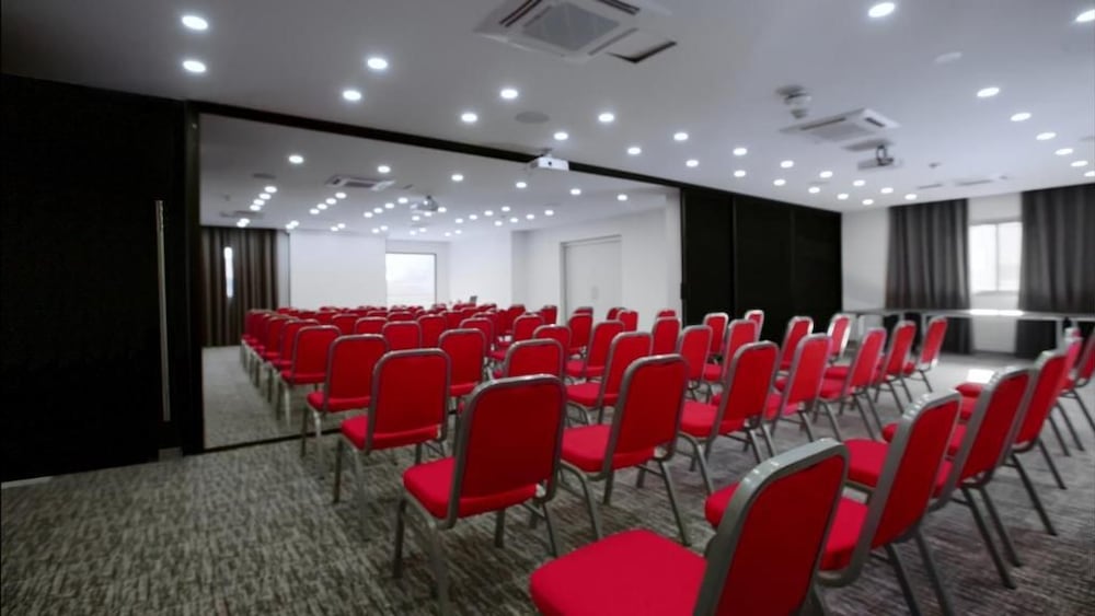 Oaks Beirut 29/33