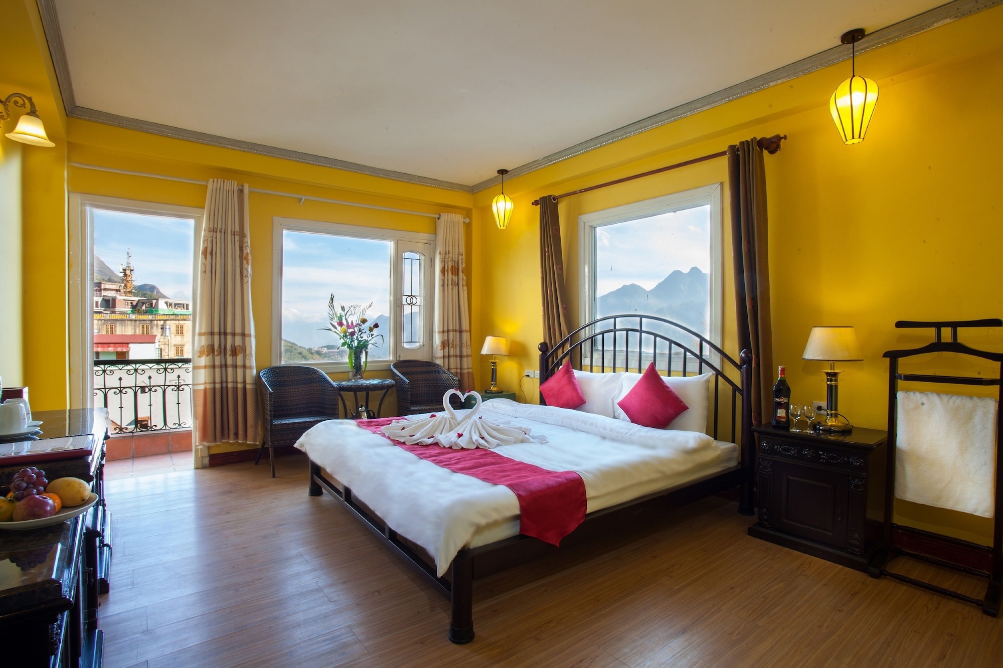 DELUXE, DOUBLE BED, VALLEY VIEW, BALCONY