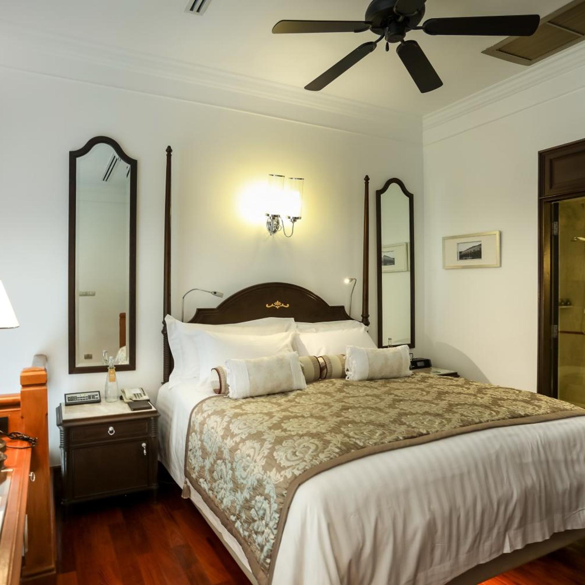 Room, Quadruple