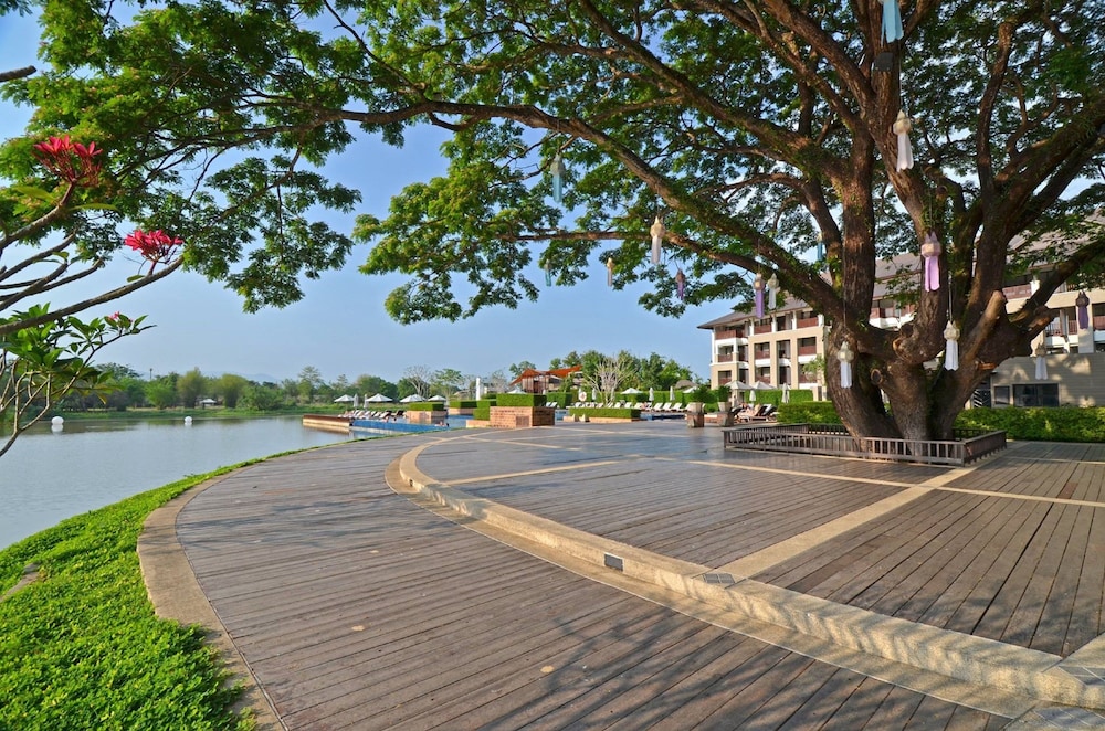 Le Meridien Chiang Rai Resort 12/71