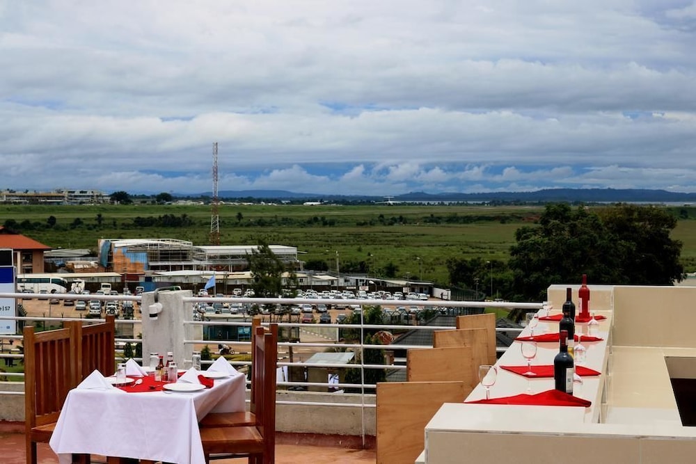 Pulickal Airport Hotel 7/50