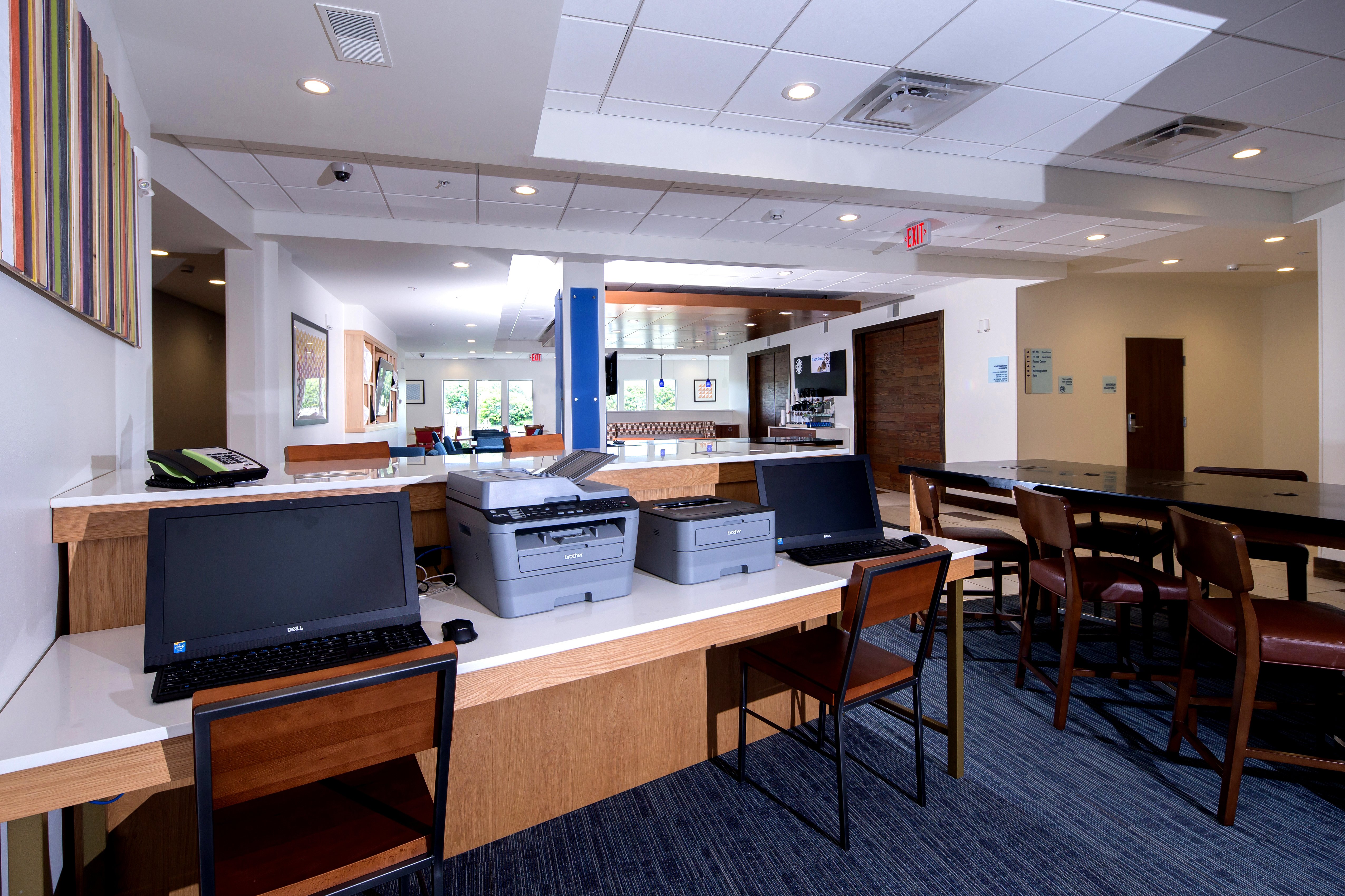 Holiday Inn Express Suites Port Huron 40/44