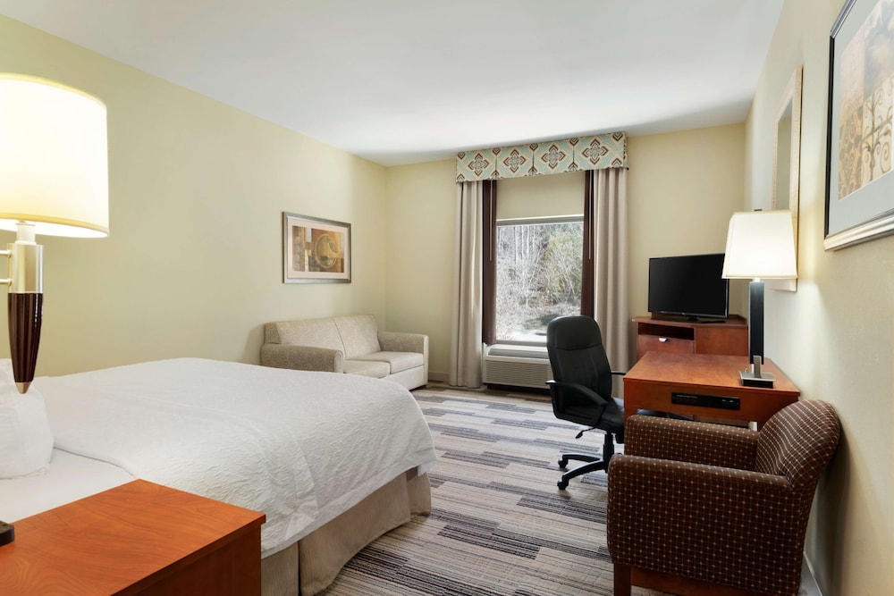 Hampton Inn & Suites Birmingham East Irondale 16/37