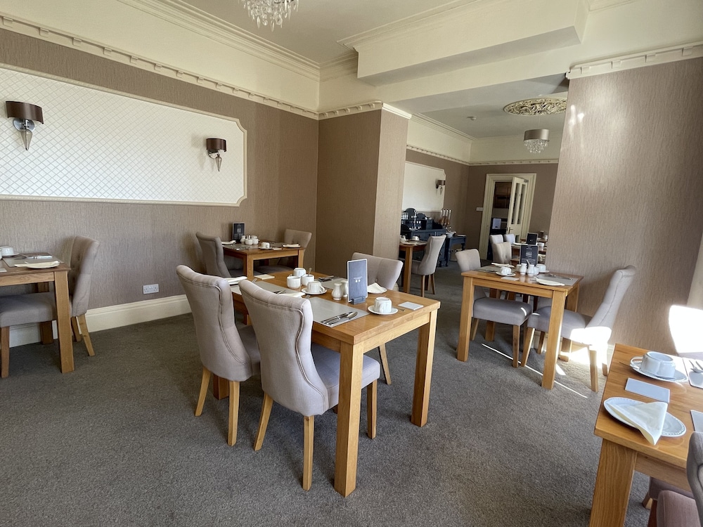 Lynton House 39/50