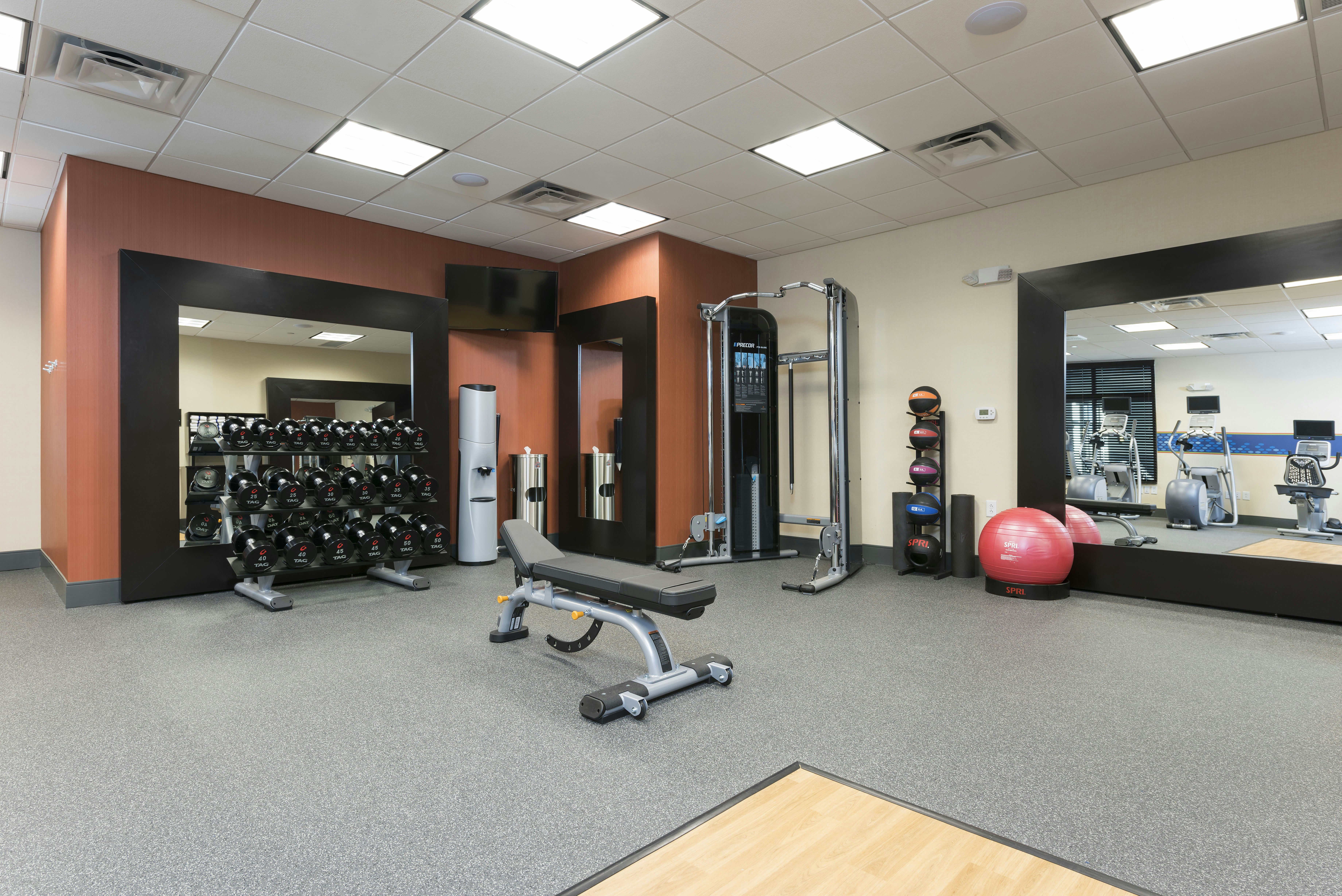 Hampton Inn Suites West Lafayette In 26/39