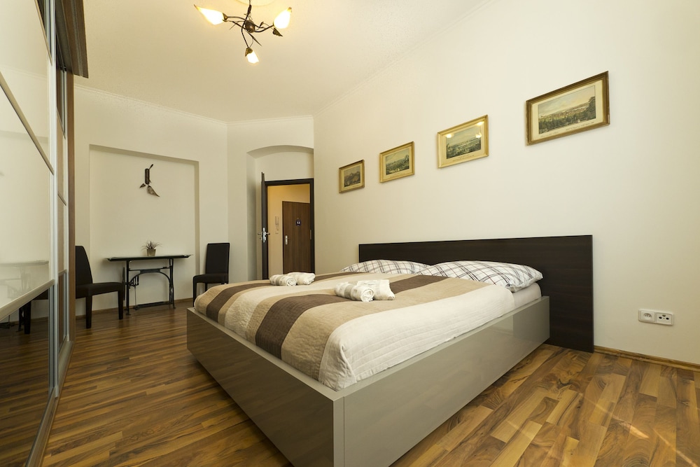 2 BEDROOMS, ROYAL, APARTMENT