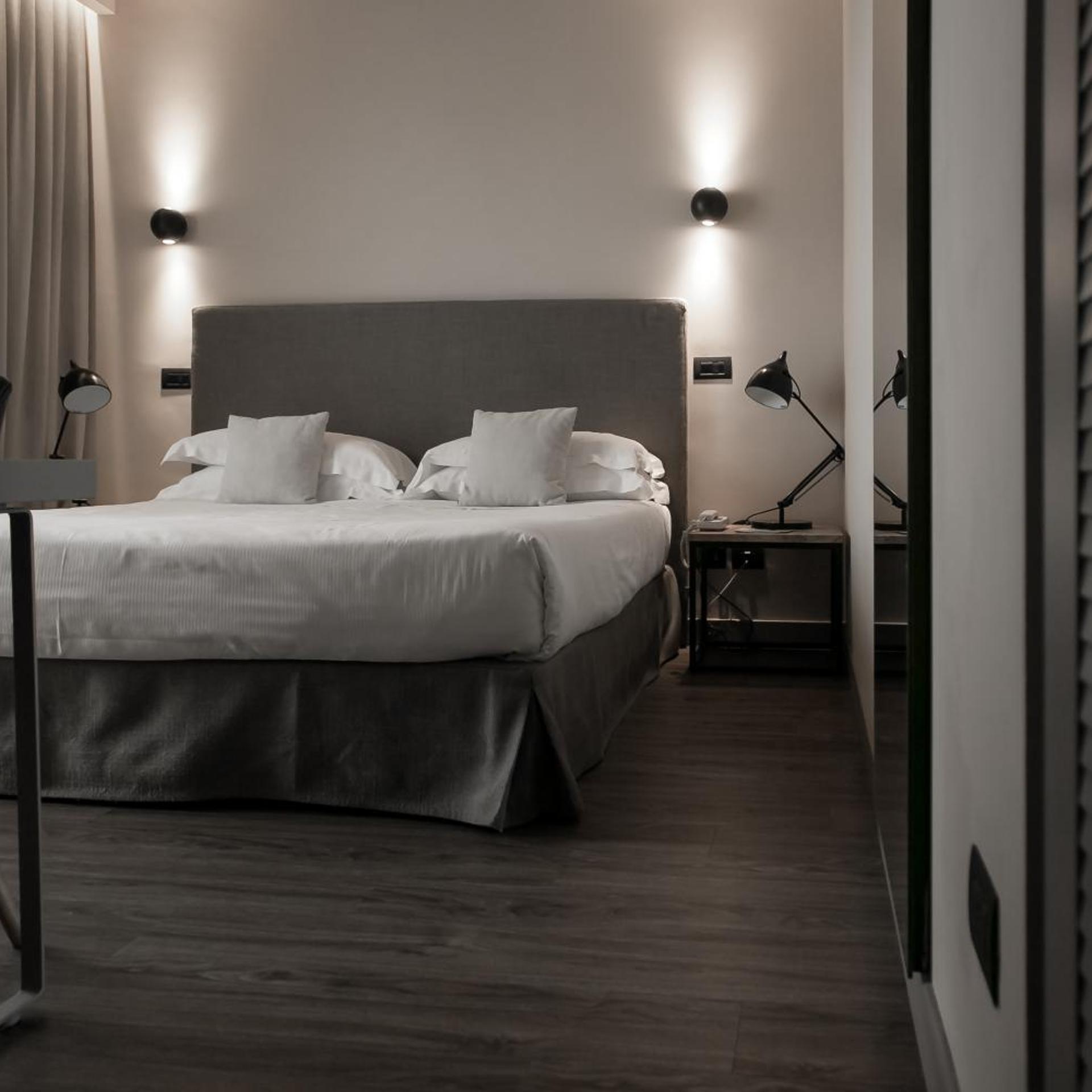 S Suite, Triple، Hotel Select Suites & Spa 8/10