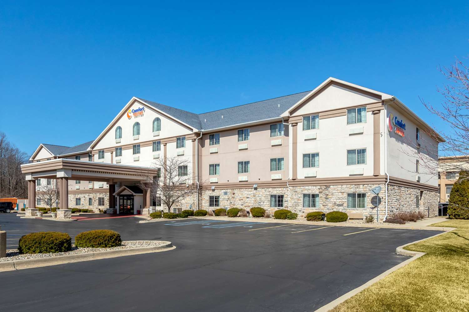 Comfort Suites Stevensville - St. Joseph 2/41