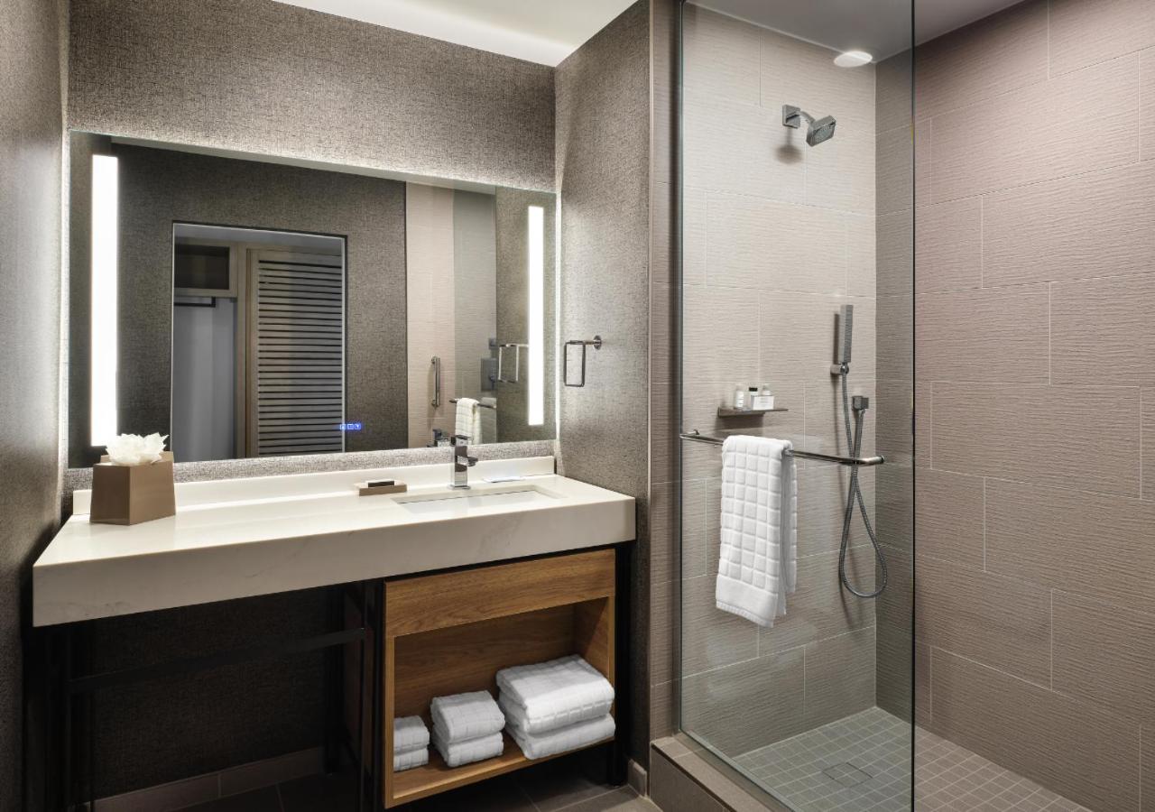 Guest Room, 2 Queen Beds, Golf Course View, Club Lounge Access، Sheraton Flowood The Refuge Hotel & Conference Center 8/8
