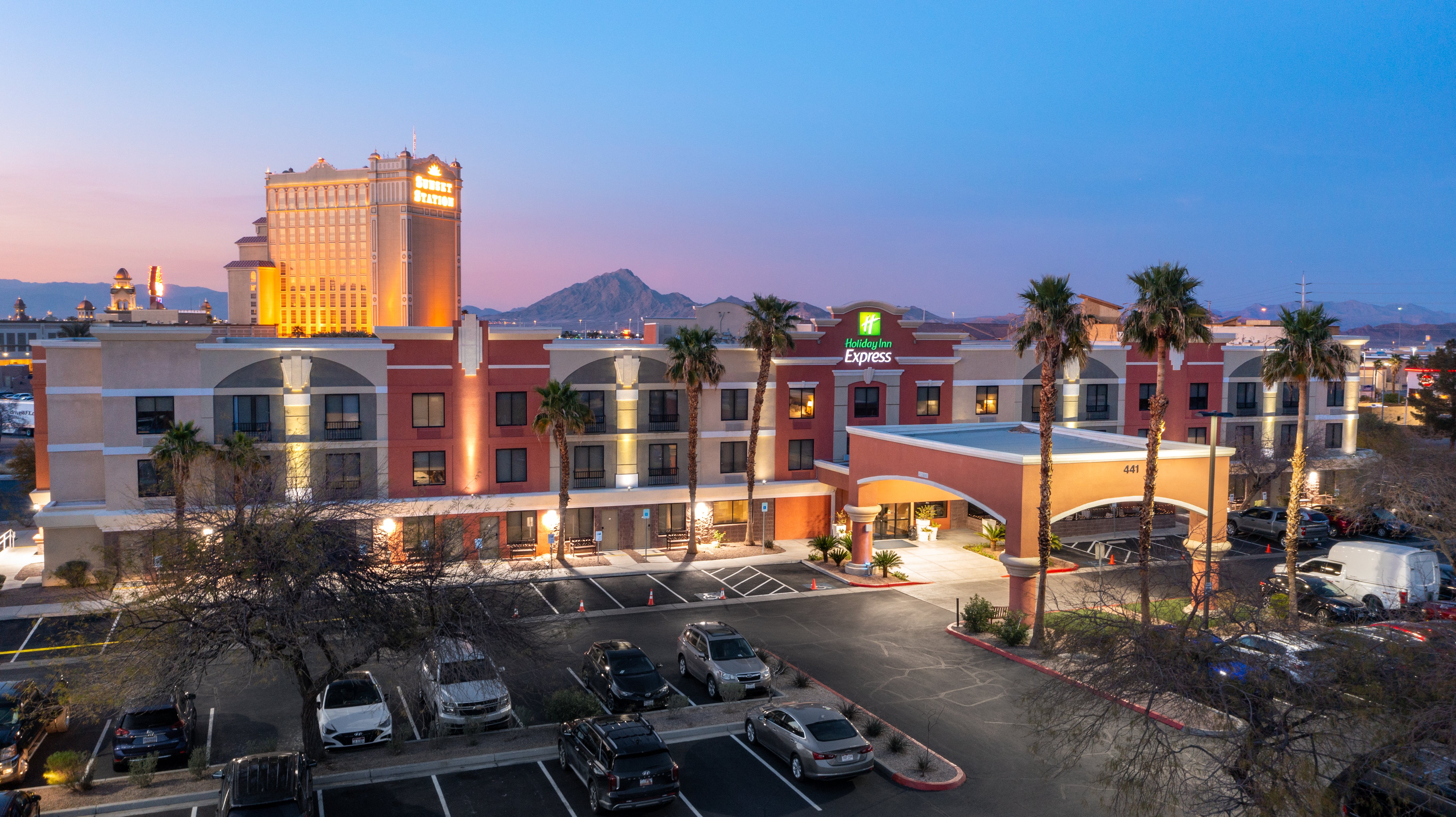 Holiday Inn Express Hotel & Suites Henderson 8/71