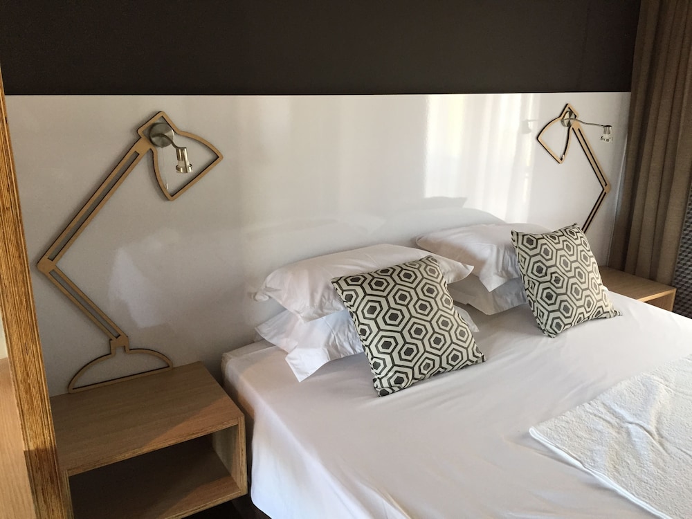 Akanani Apartments 10/56