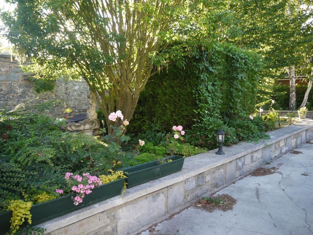 HOTEL VAL SAINT-HILAIRE 20/21