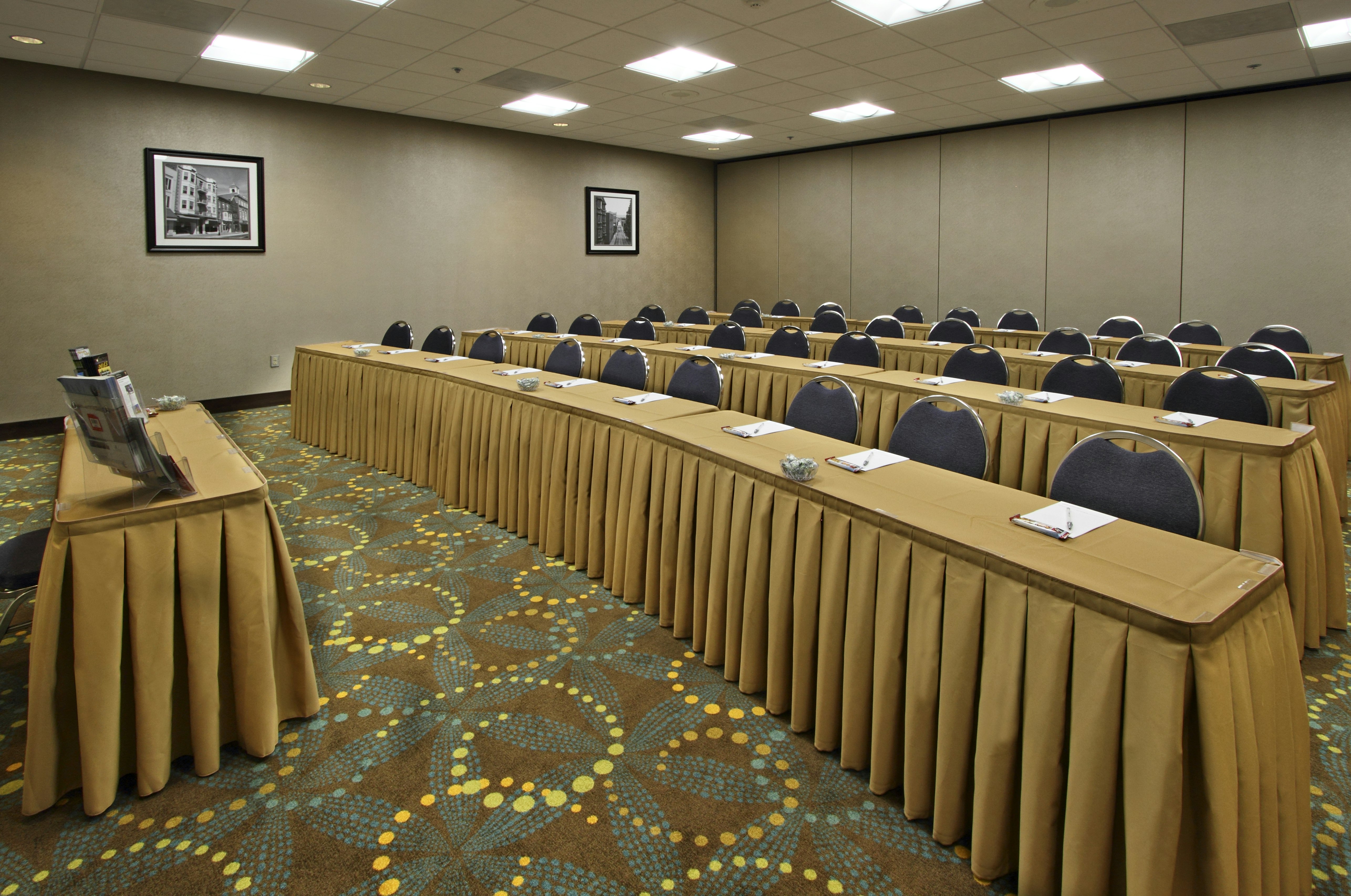 Hampton Inn Hagerstown 76/80