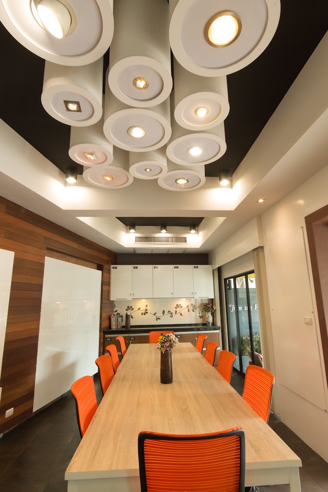 Hub53 Coworking & Coliving Space 5/31