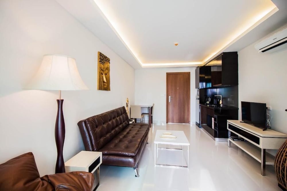 Club Royal Wongamat By Pattaya Sunny 76/94
