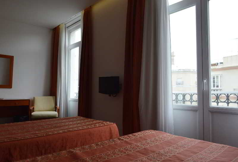 ROOM, TRIPLE