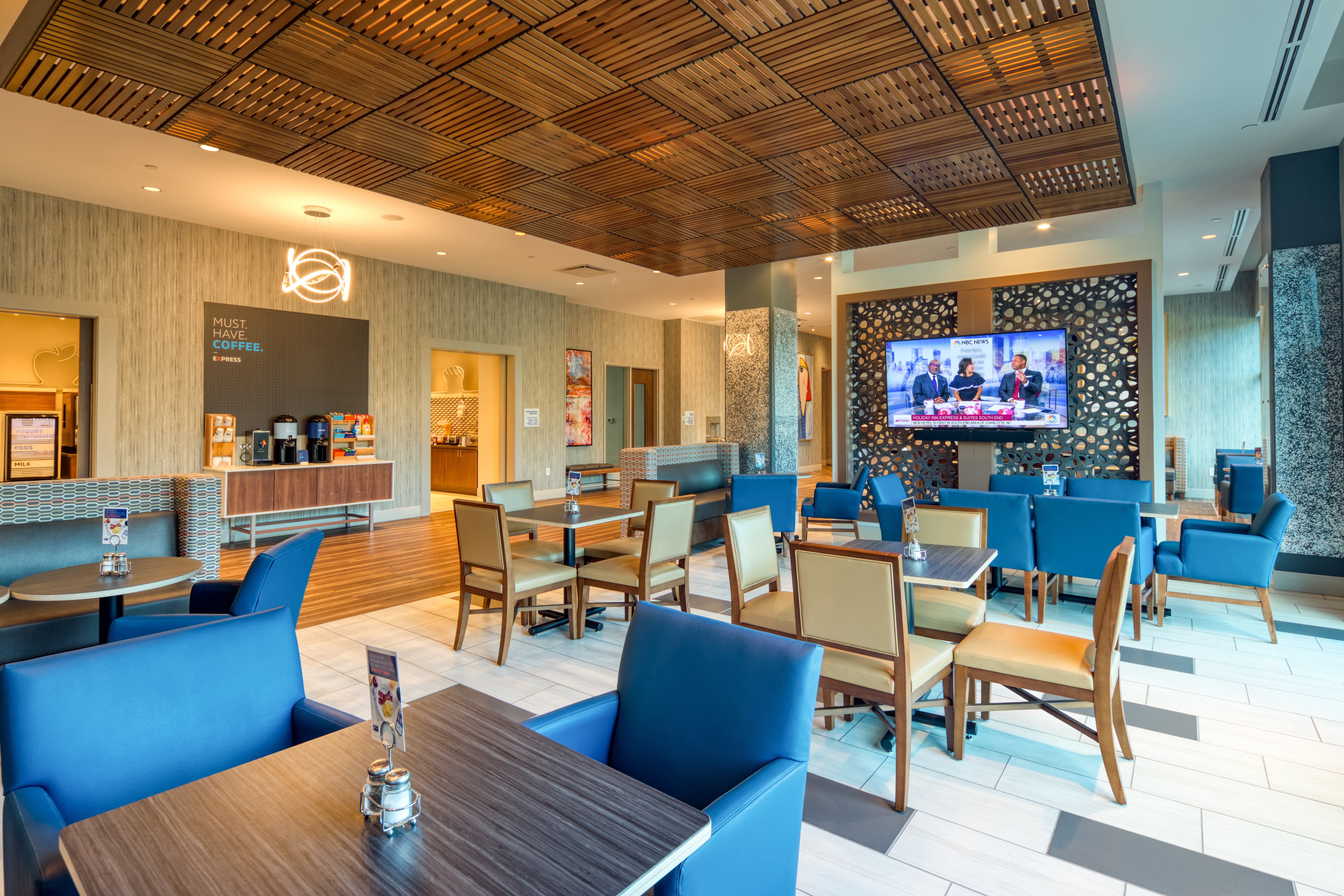 Holiday Inn Express & Suites Charlotte - South End 53/73
