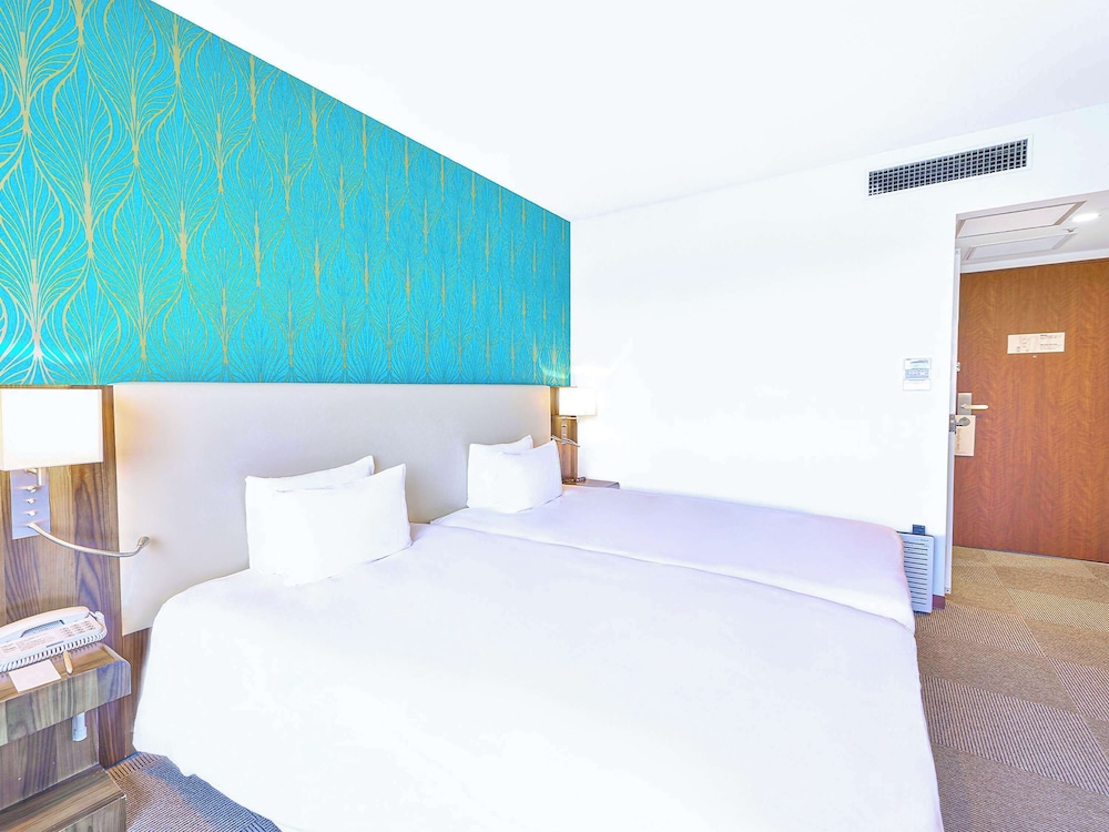 SUPERIOR, TWIN BEDS, RIVER VIEW
