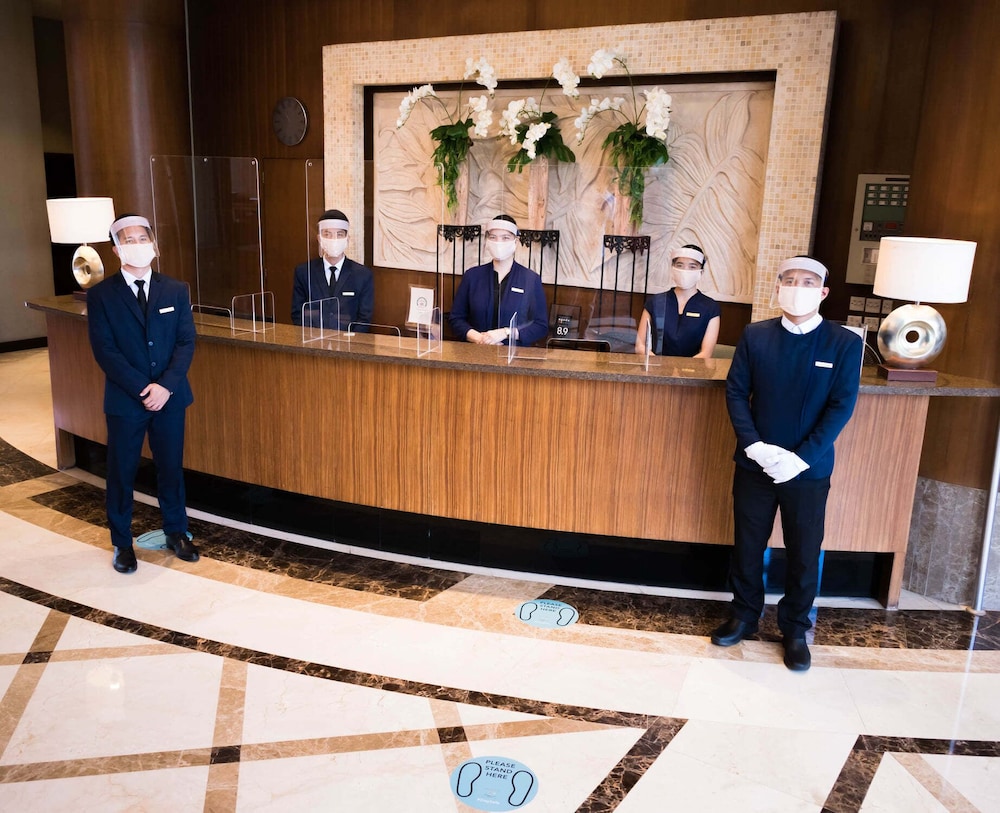 The Avenue Plaza Hotel 9/68