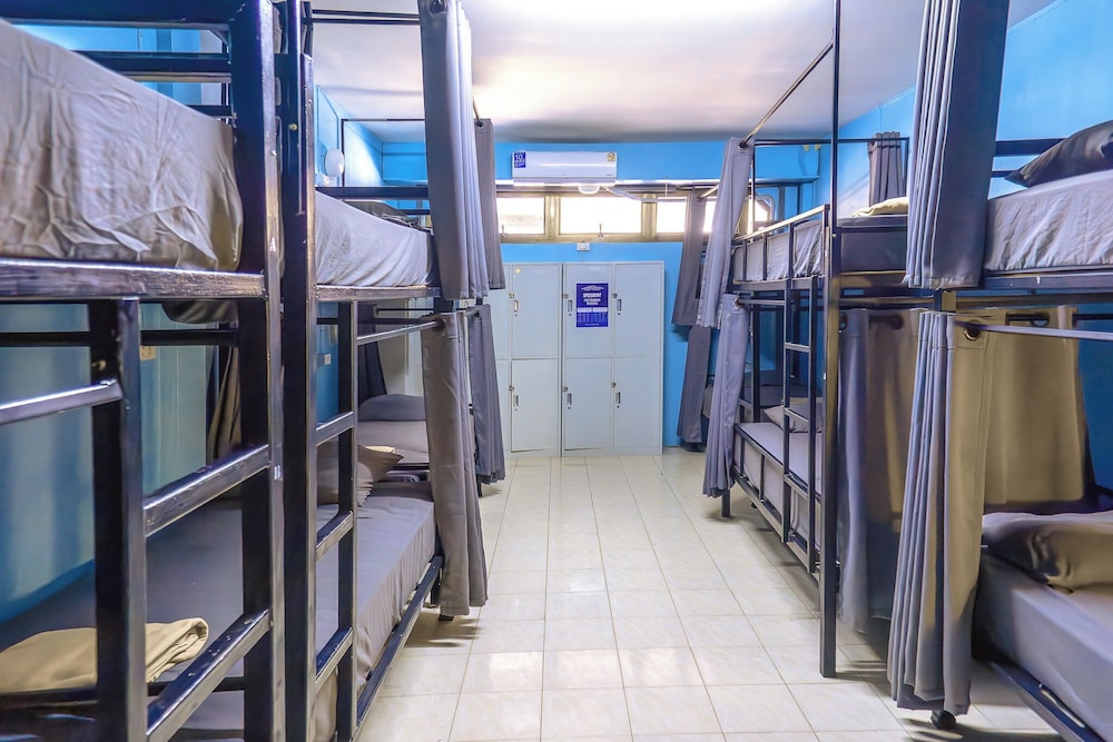 Echo Beach Backpackers 26/50