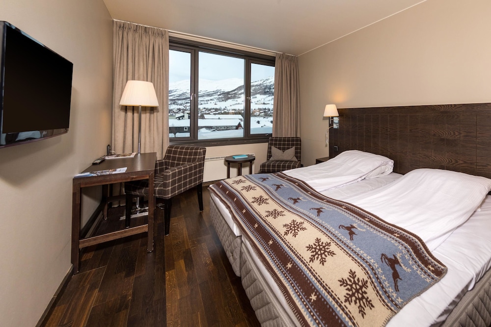 QUALITY HOTEL SKIFER 12/41