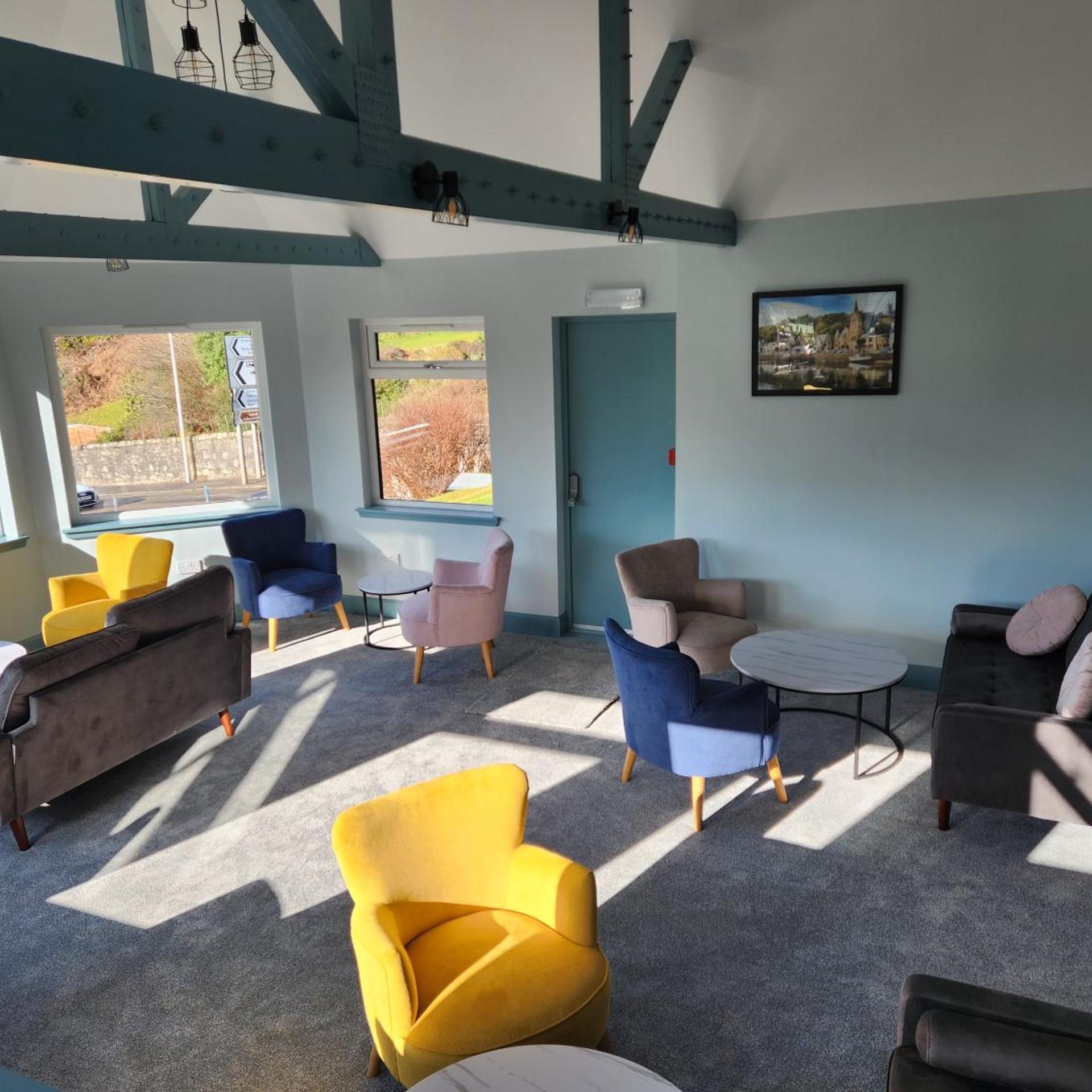 KINGS KNOLL HOTEL 30/53