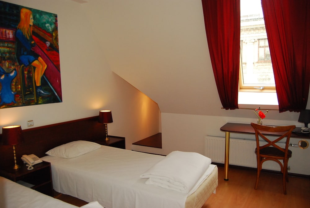 A1 Hotel 27/51