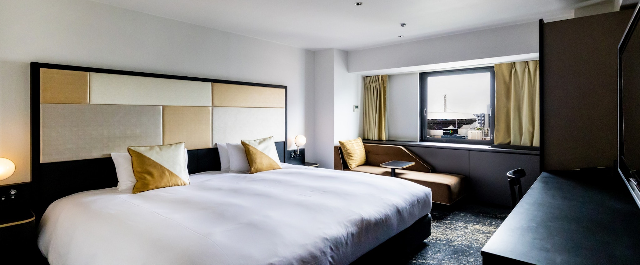 Room, King Bed, Cross Floor