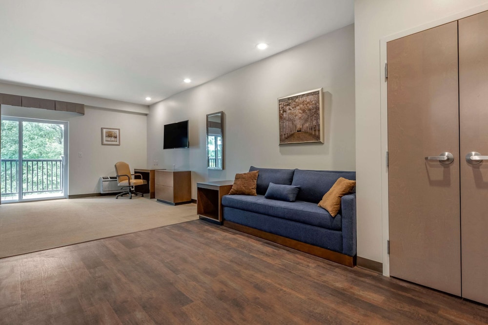 The Cranberry Ascend Hotel Collection 41/65