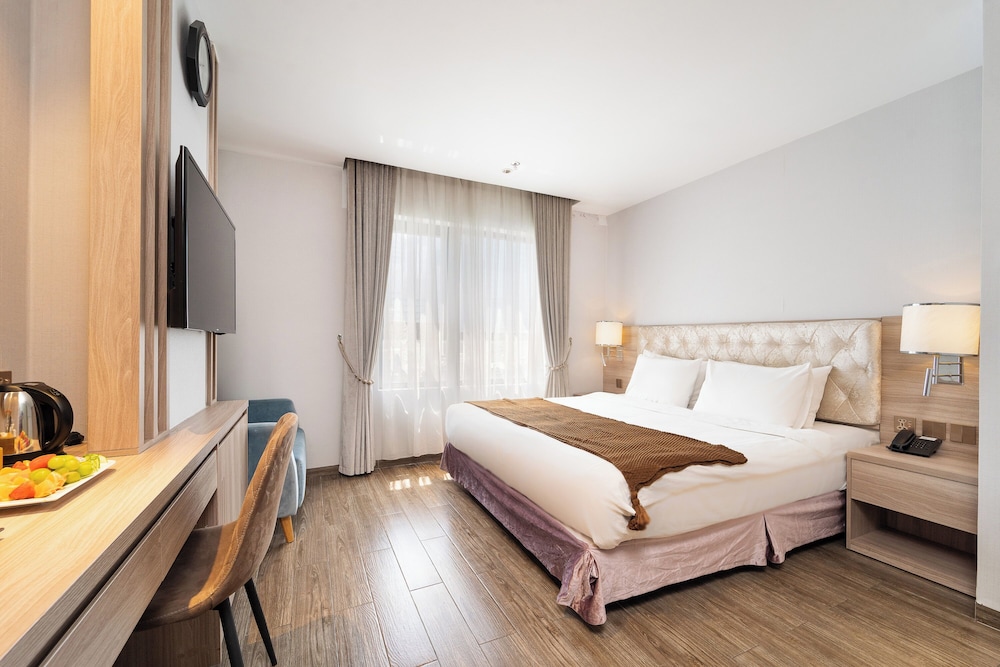 Nicecy Hotel Suites Spa 30/65