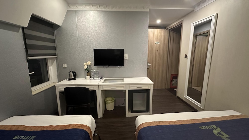 Pinus Hotel 46/51