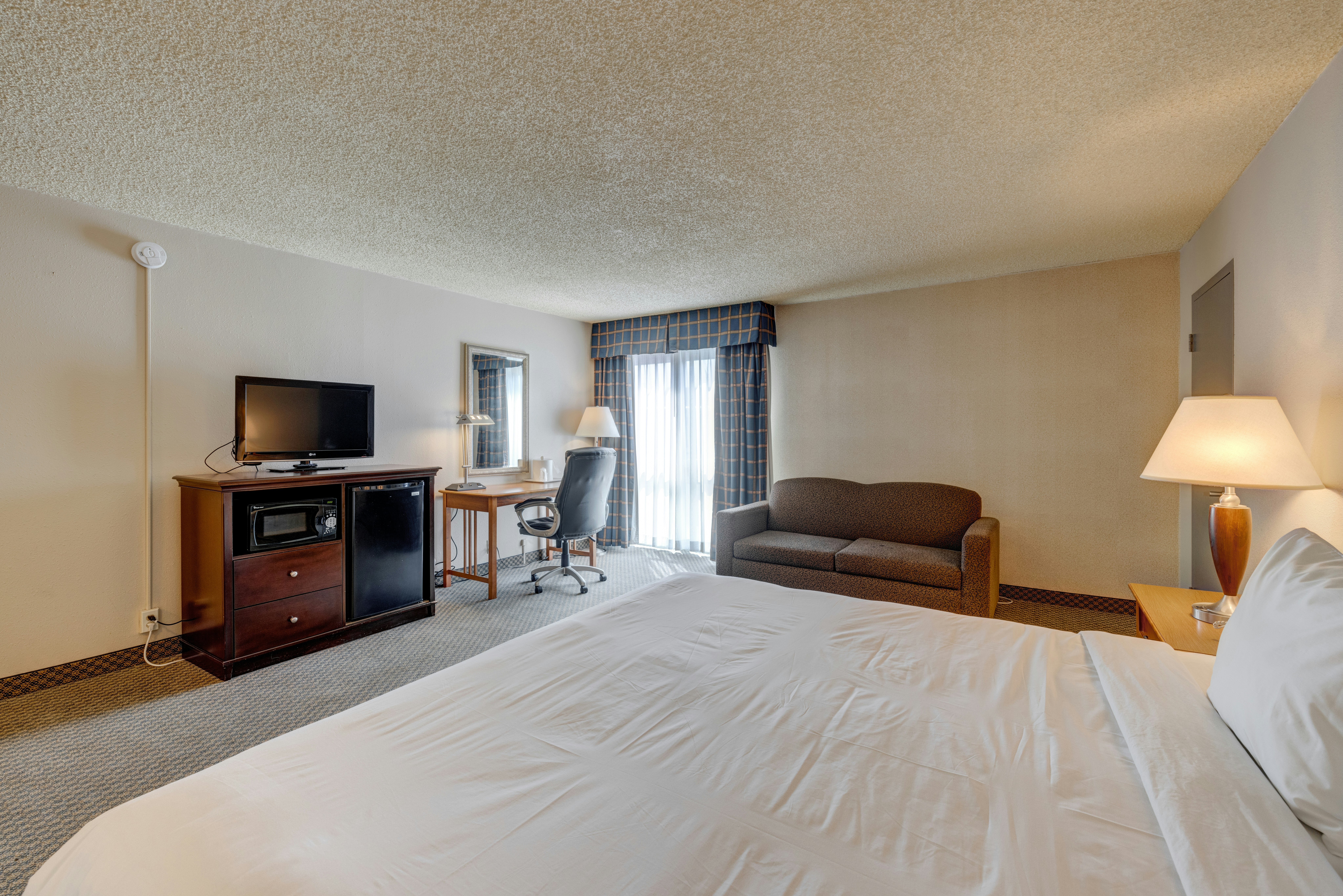 Riverside Hotel & Conference Center 23/60
