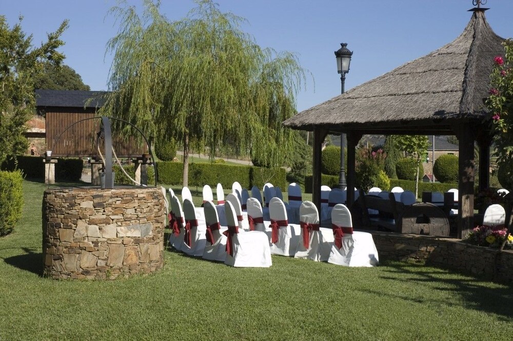 Hotel Monumento Pazo do Castro 44/50