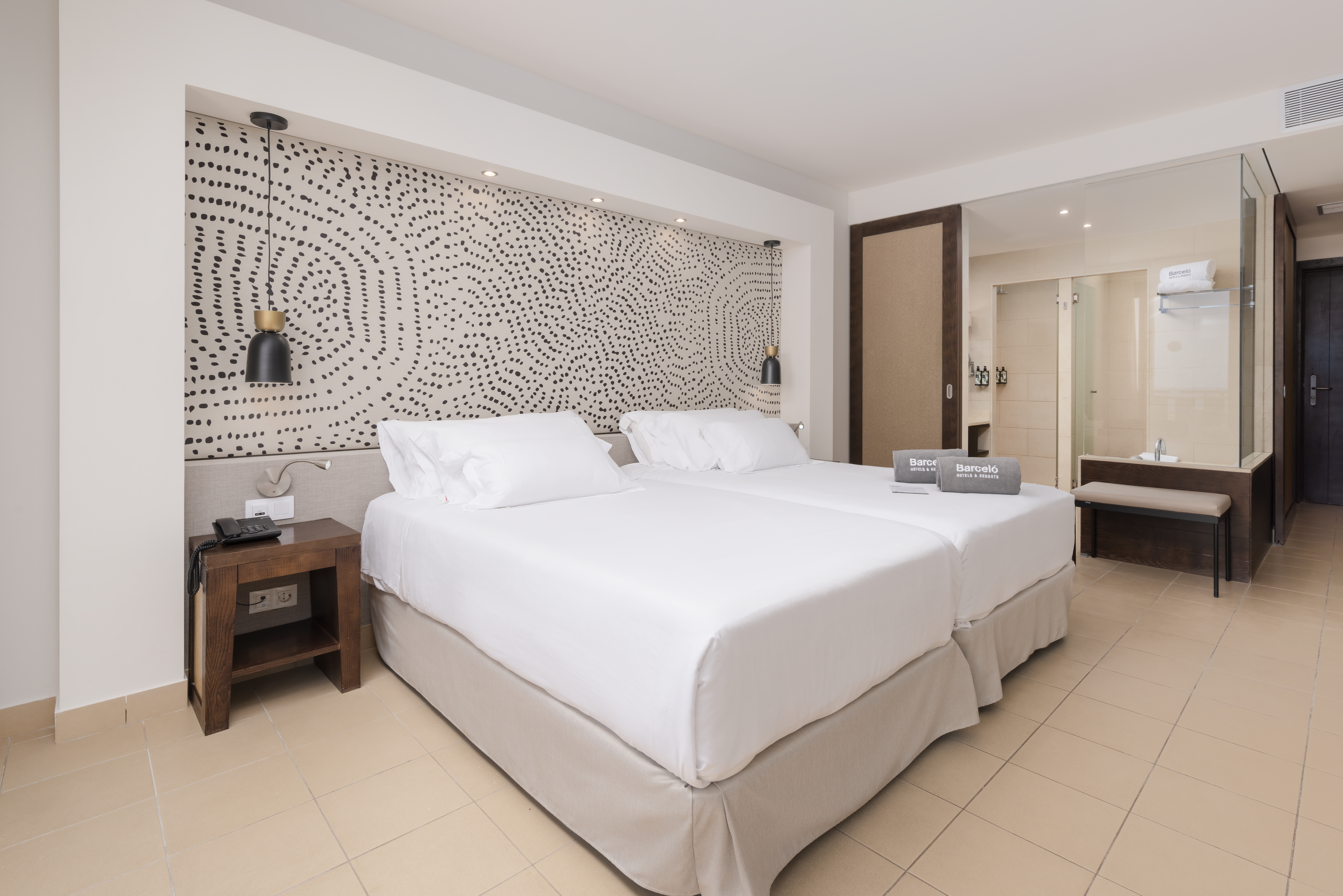 Room, Double Bed, Lateral Side Sea View