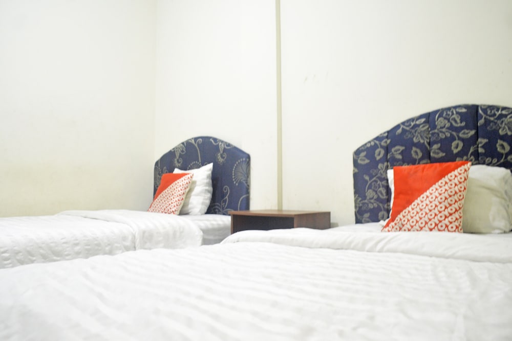 OYO 2731 MIM Guest House Syariah 12/15