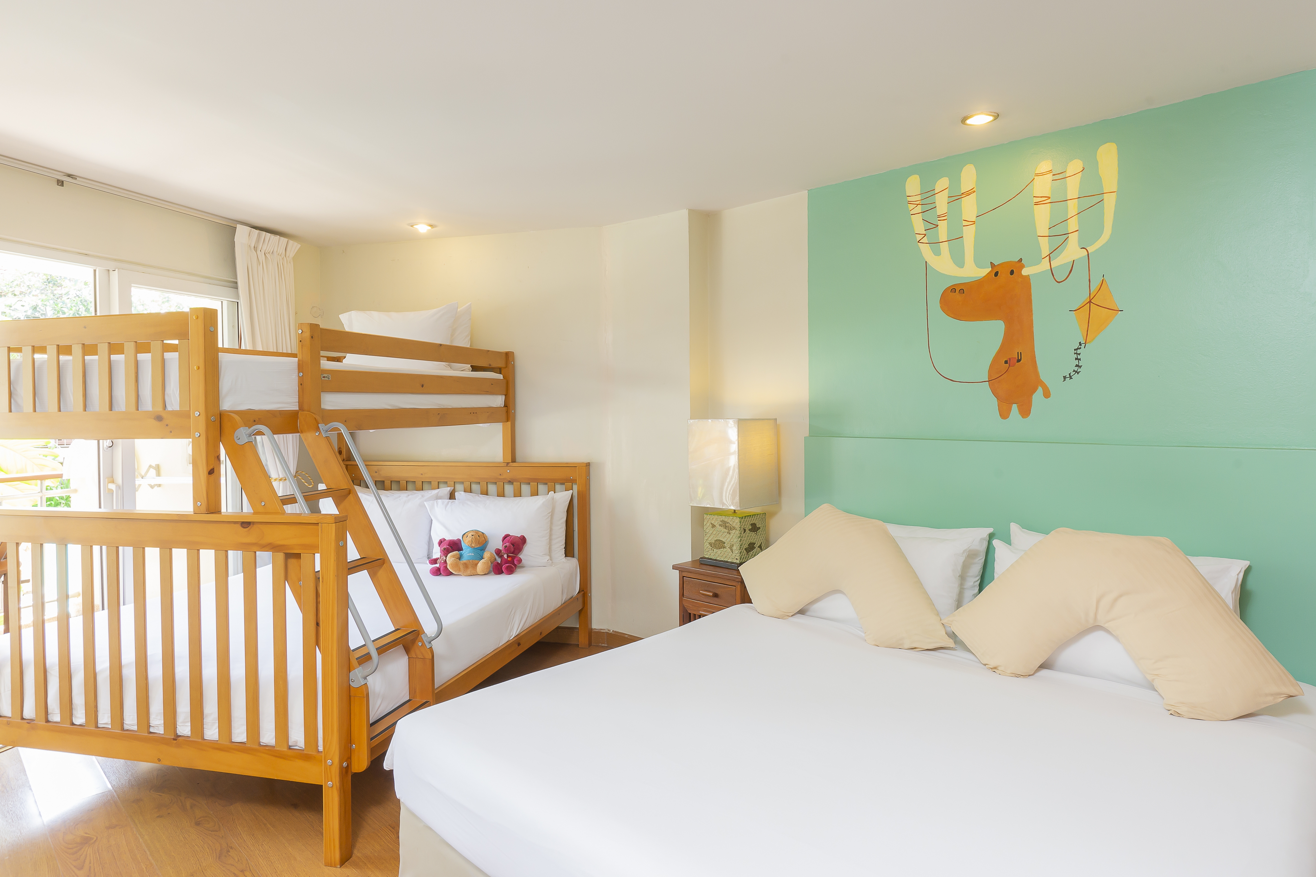 Family Suite, Junior Suite, Pool View, Pet Friendly