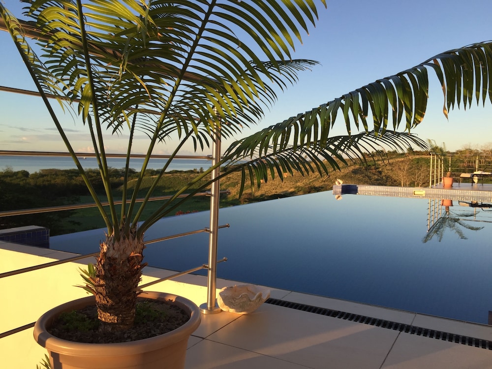 Sapphire Bay Fiji 32/39