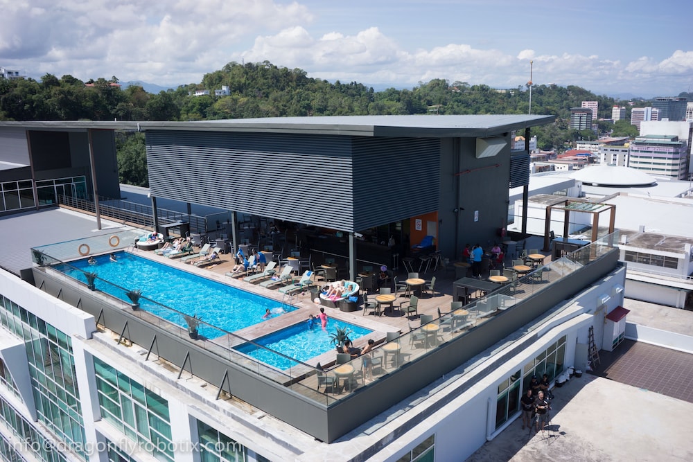 Hotel Grandis 64/73