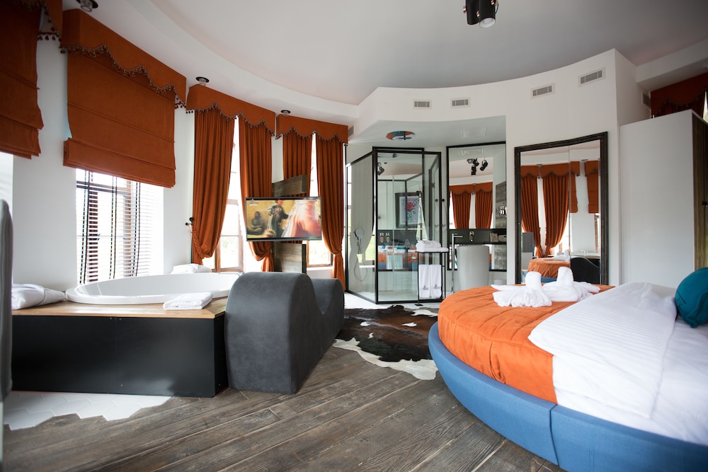 Cephanelik Butik Hotel 11/63