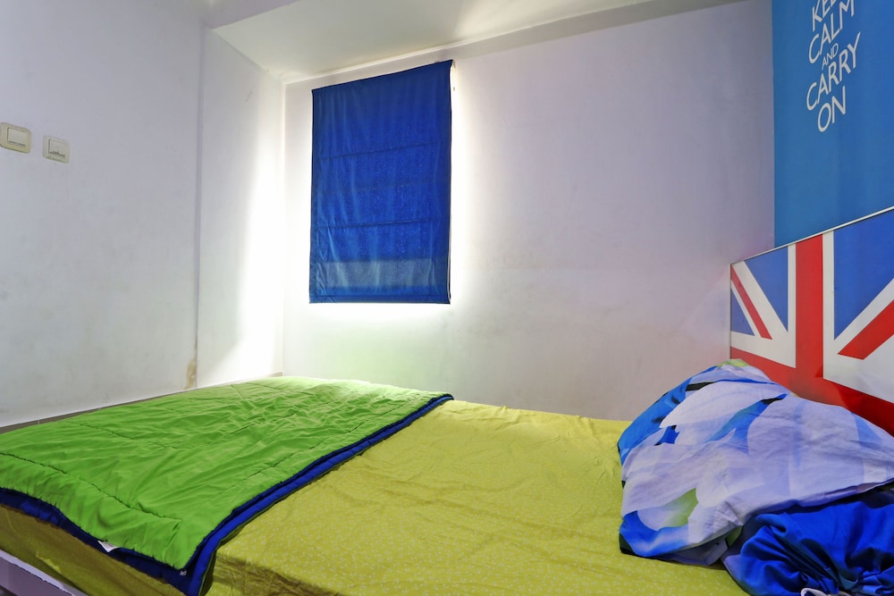 Inkubus Gateway Apartment Ahmad Yani by ZUZU 10/24