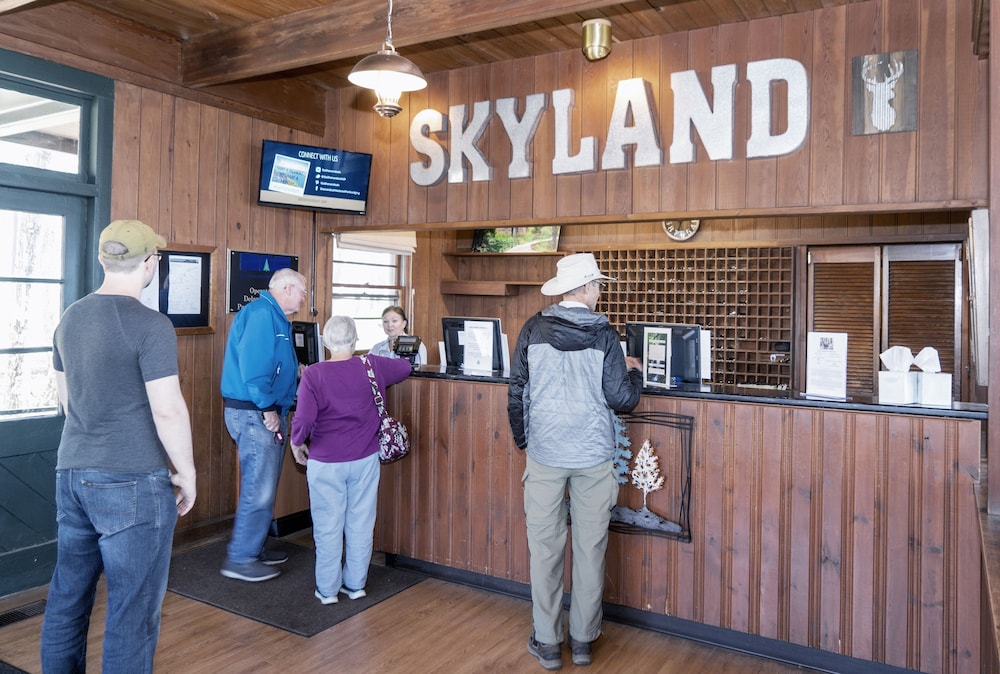 Skyland Resort 2/33