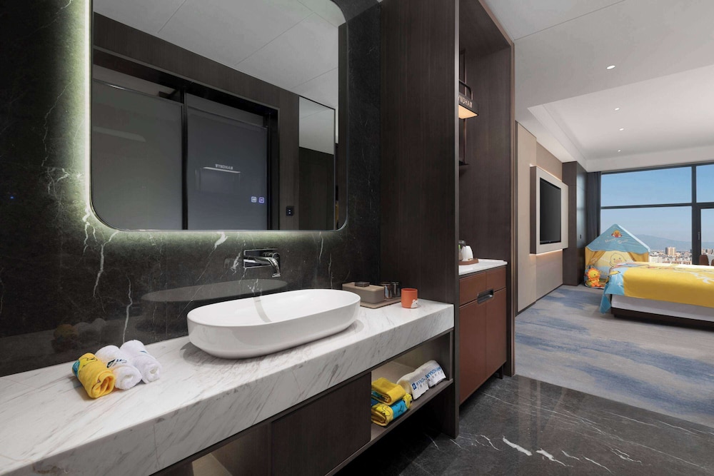 Wyndham Qujing Luliang 30/30