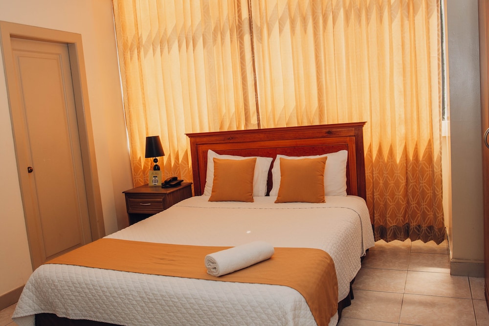 Las Penas Hotel 16/60